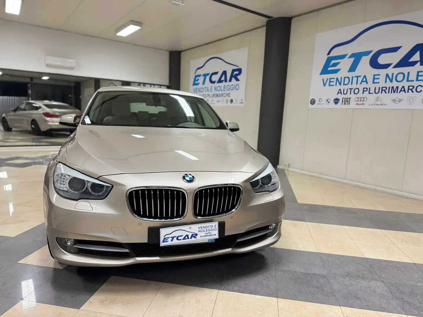 BMW 530 Serie 5 F07 Gran Turismo 530d Gran Turismo Futura Bronzo - 2