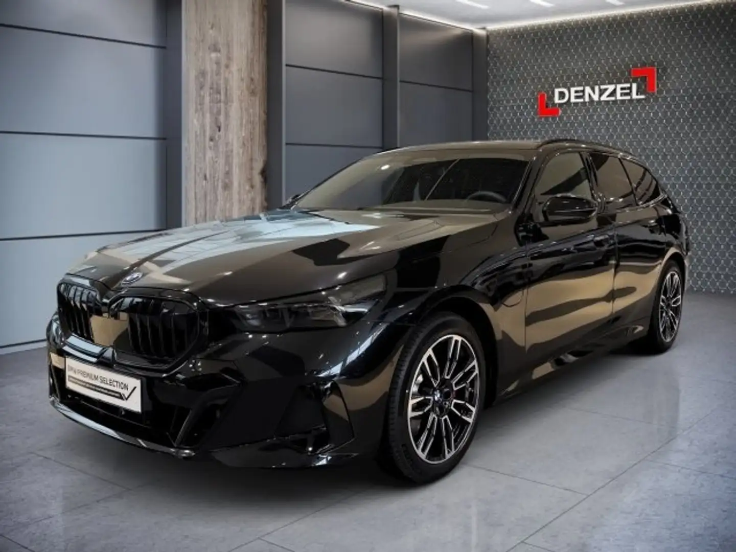 BMW 530 e xDrive Touring G61 XB1 Schwarz - 1