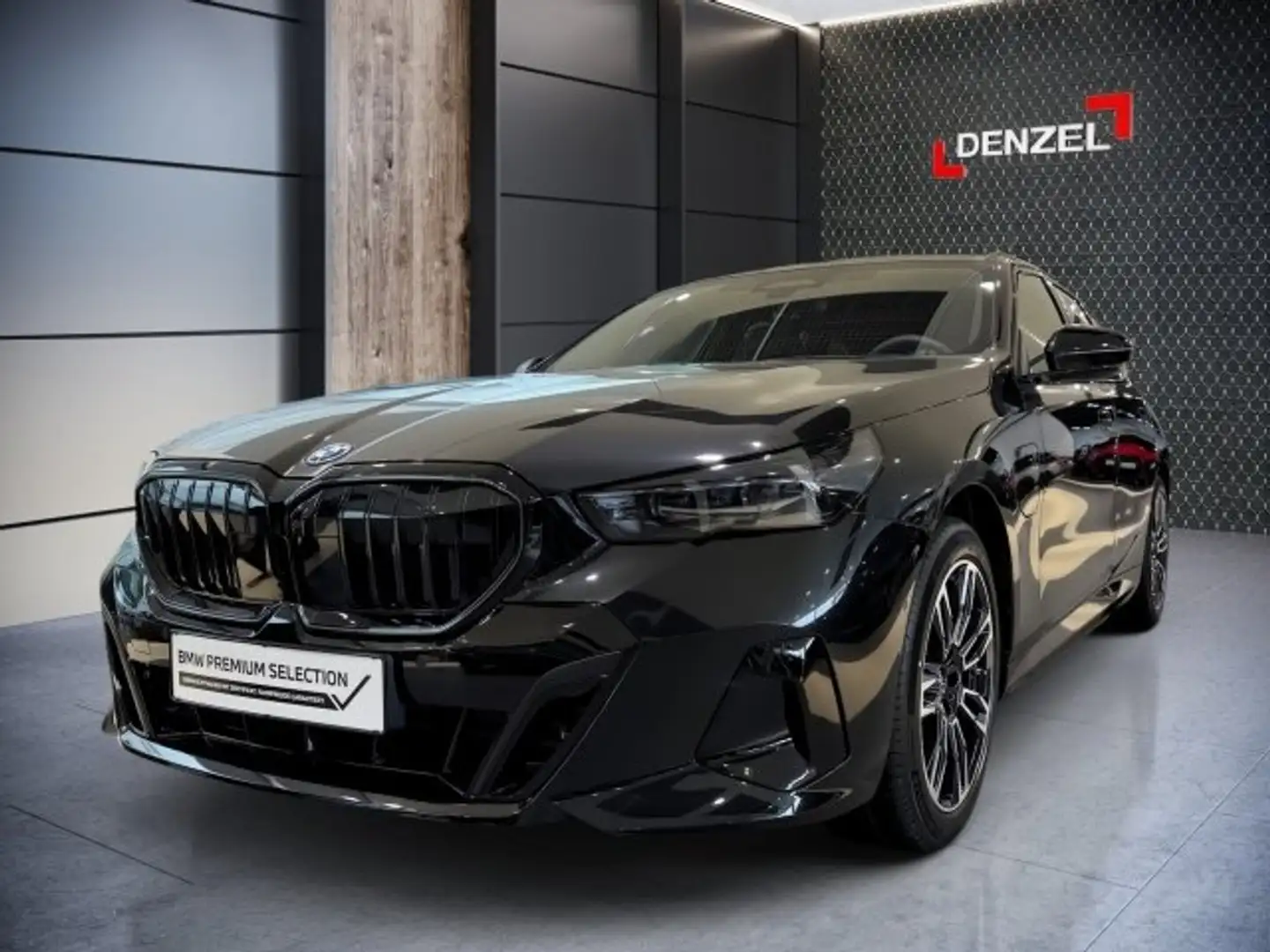 BMW 530 e xDrive Touring G61 XB1 Schwarz - 2