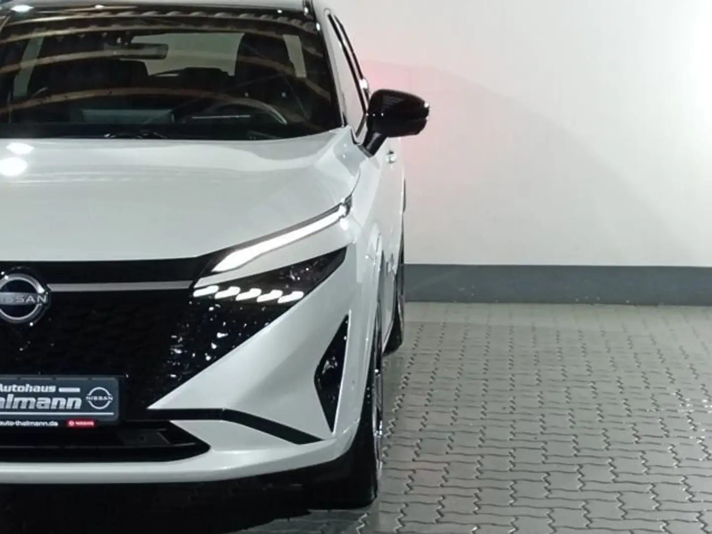 Nissan Qashqai 1.5 VC-T e-Power N-Design Komfort Paket Weiß - 2