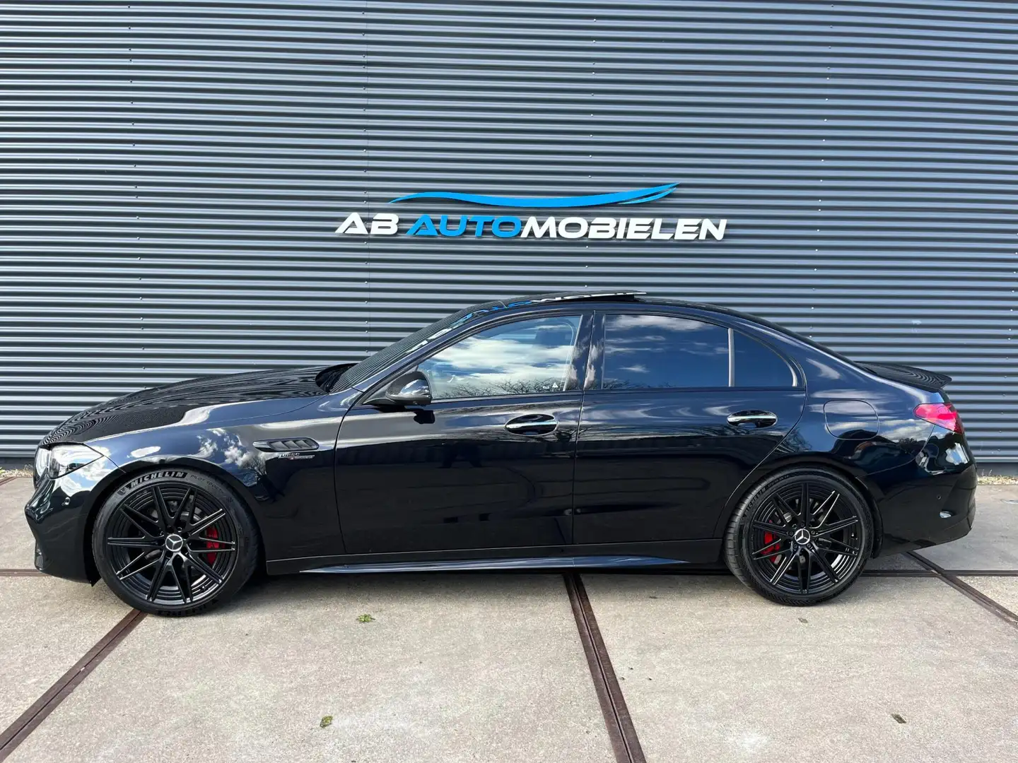 Mercedes-Benz C 63 AMG C63 S E Performance 680PK 4-MATIC Zwart - 2