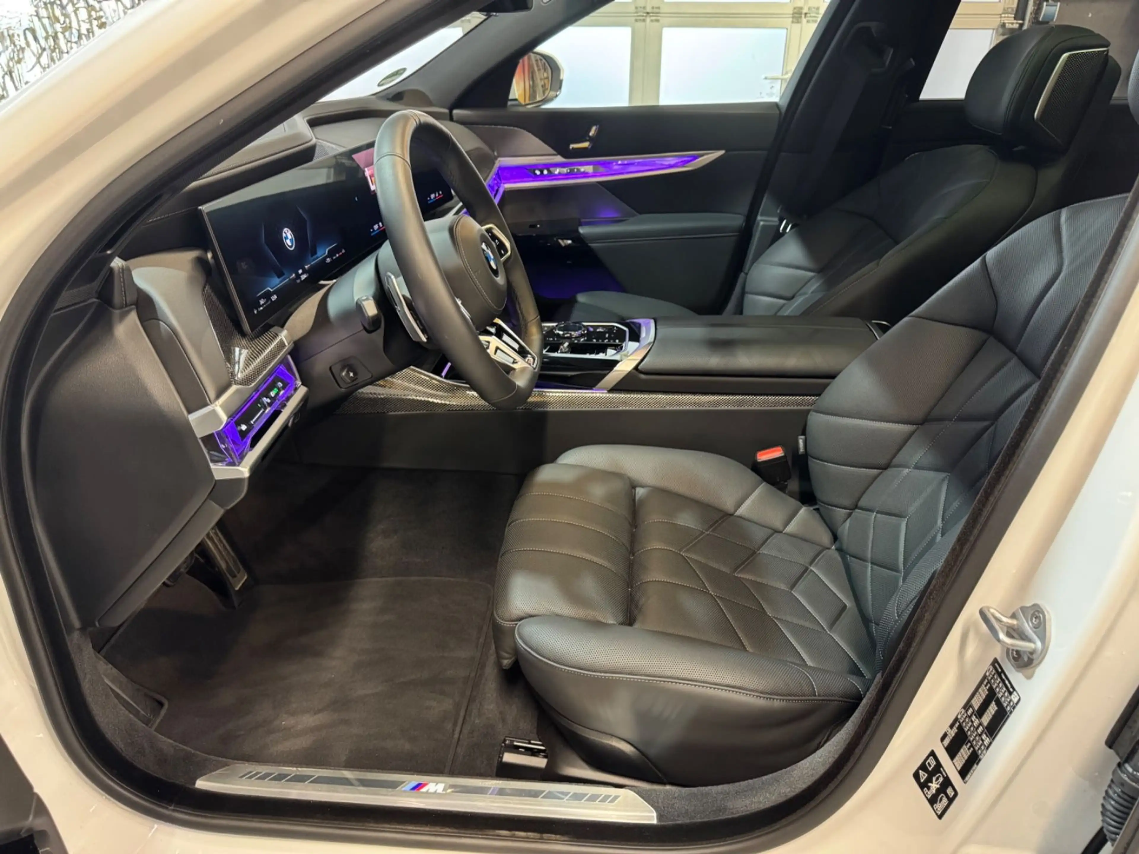 BMW 740 d xD M Sport Pro HUD~BELÜFT~STANDH~SKY LOUNGE — photo 12