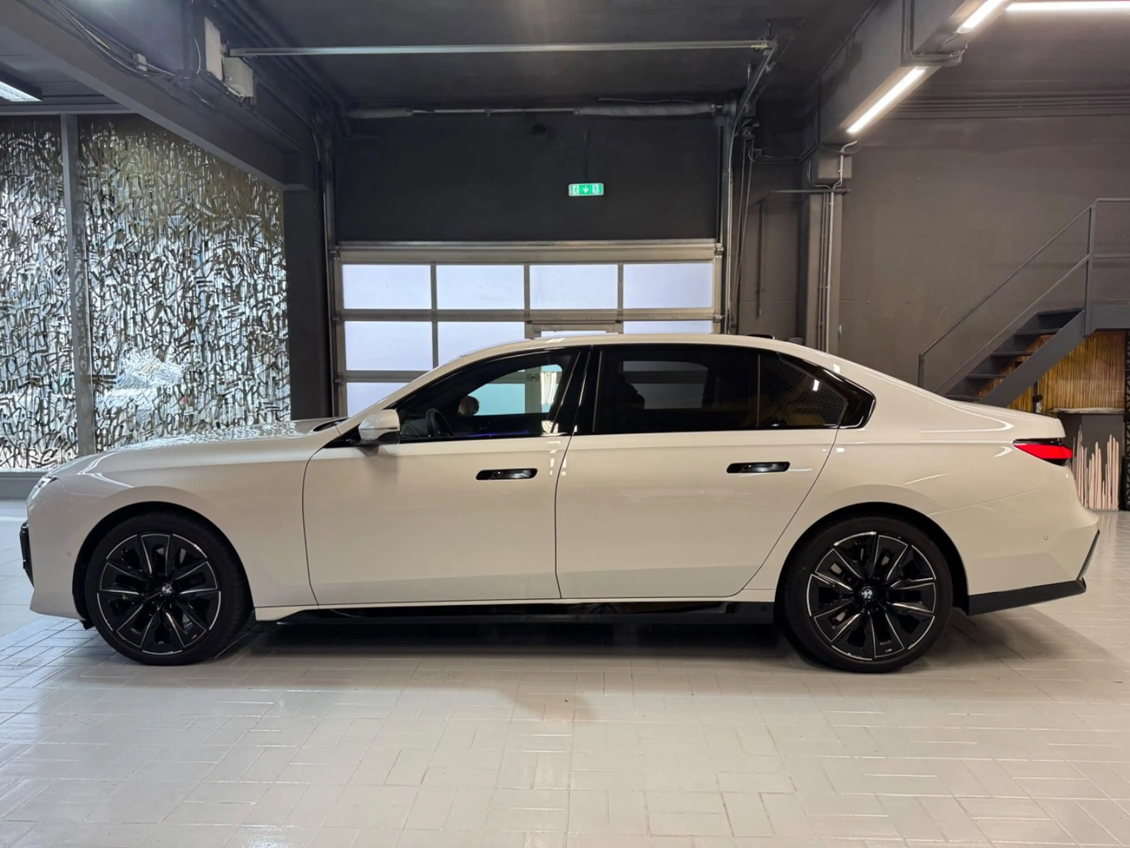 BMW 740 d xD M Sport Pro HUD~BELÜFT~STANDH~SKY LOUNGE — photo 4