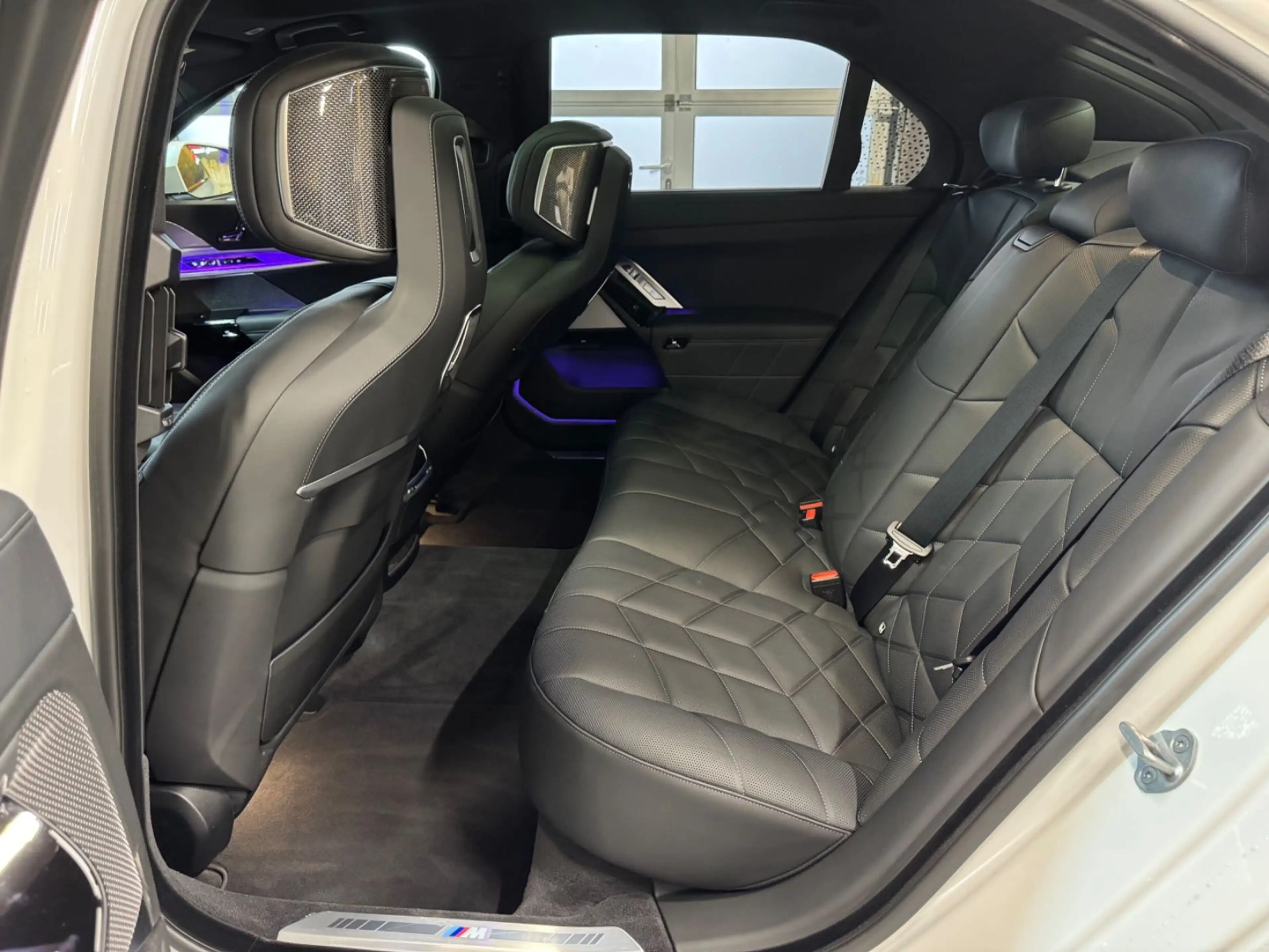BMW 740 d xD M Sport Pro HUD~BELÜFT~STANDH~SKY LOUNGE — photo 13