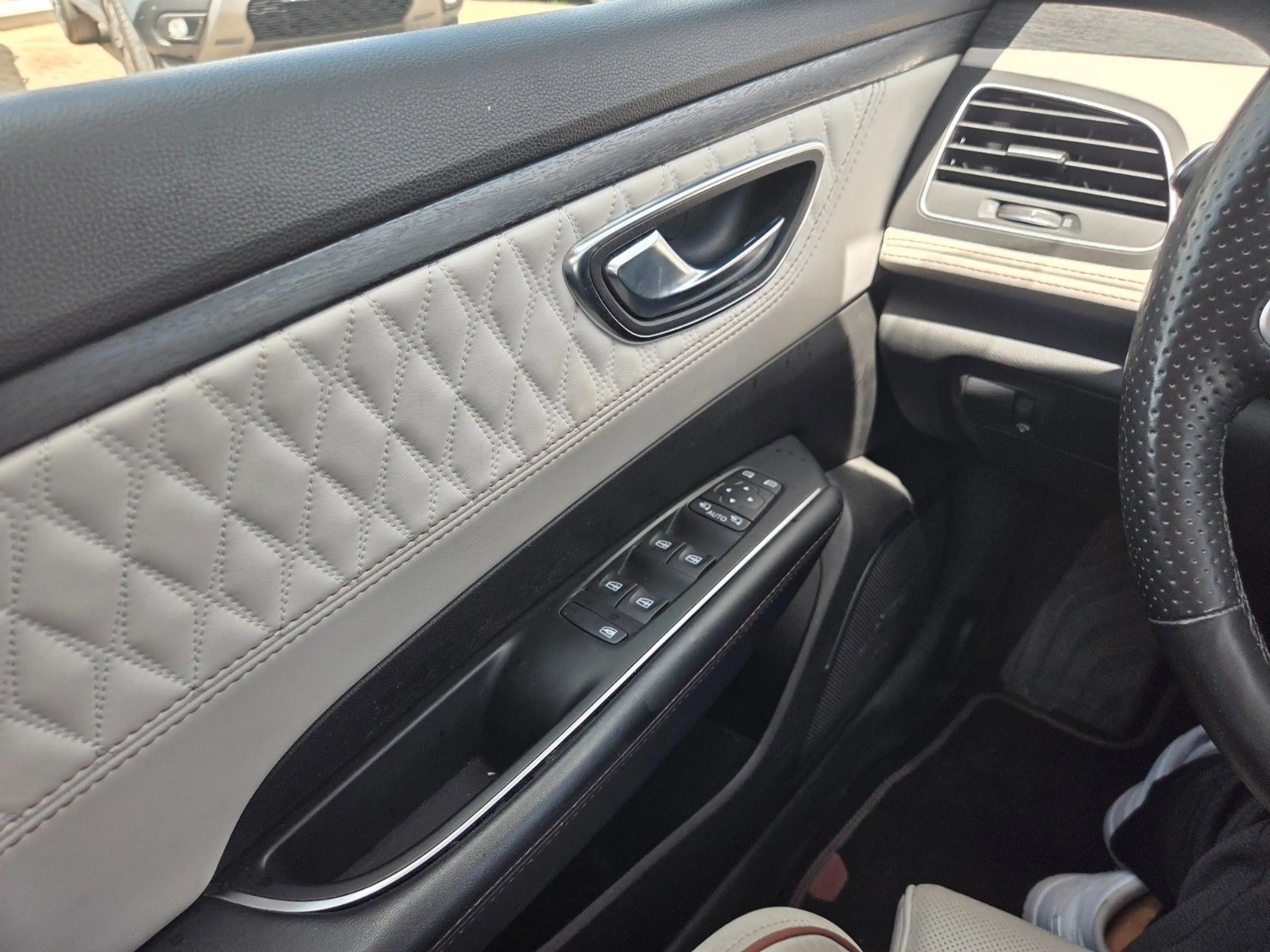 Renault Talisman Initiale Paris dCi 200 VOLLAUSSTATTUNG — photo 11