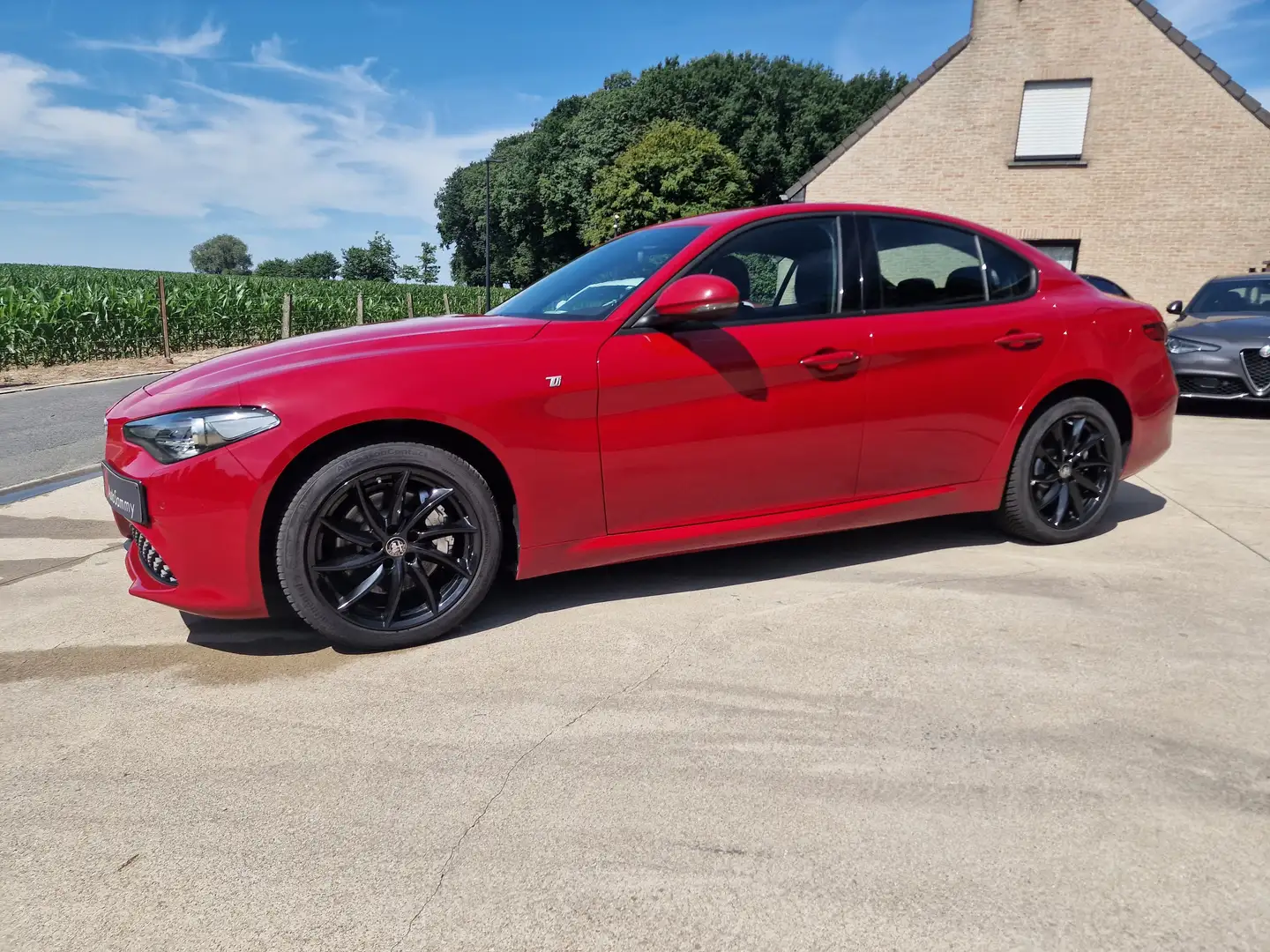 Alfa Romeo Giulia Giulia 2.0 Turbo 16V AT8-Q4 Ti Rouge - 2