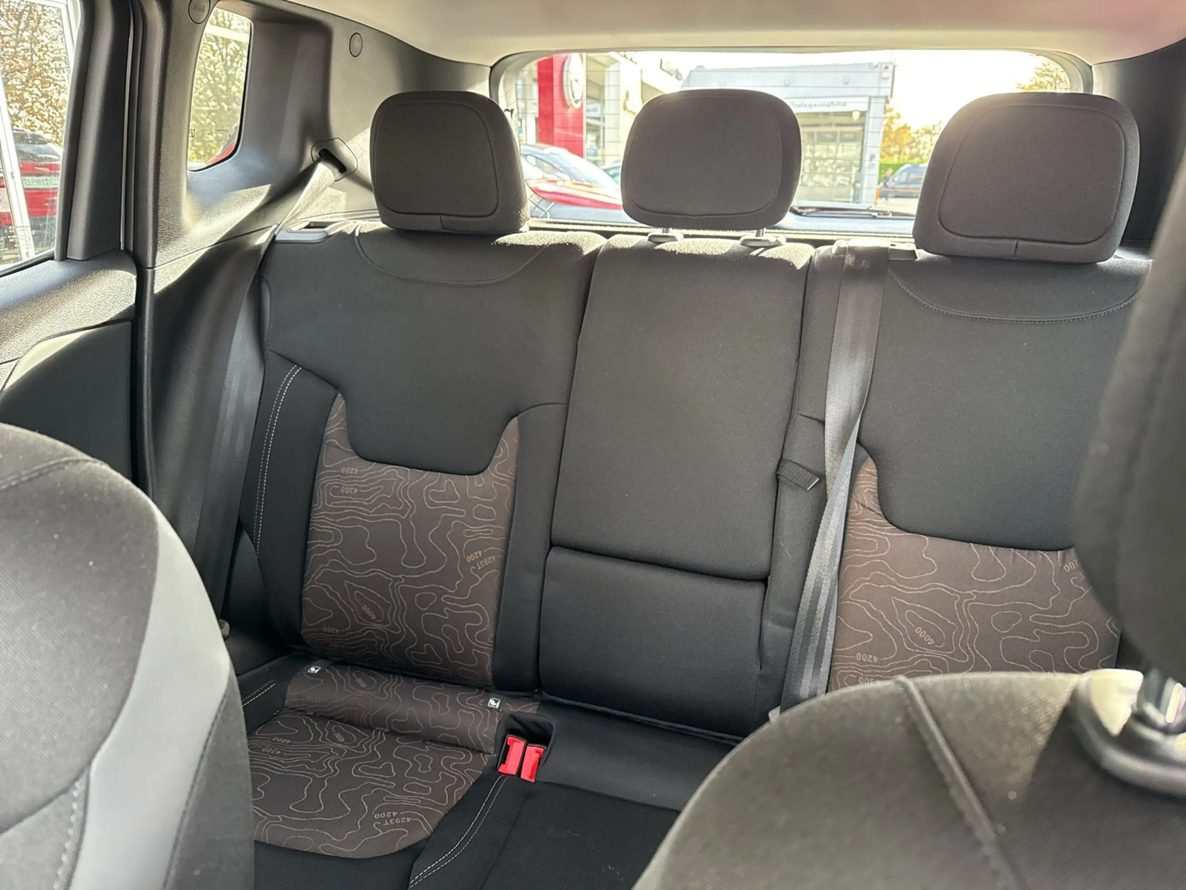 Jeep Renegade High Upland — photo 8