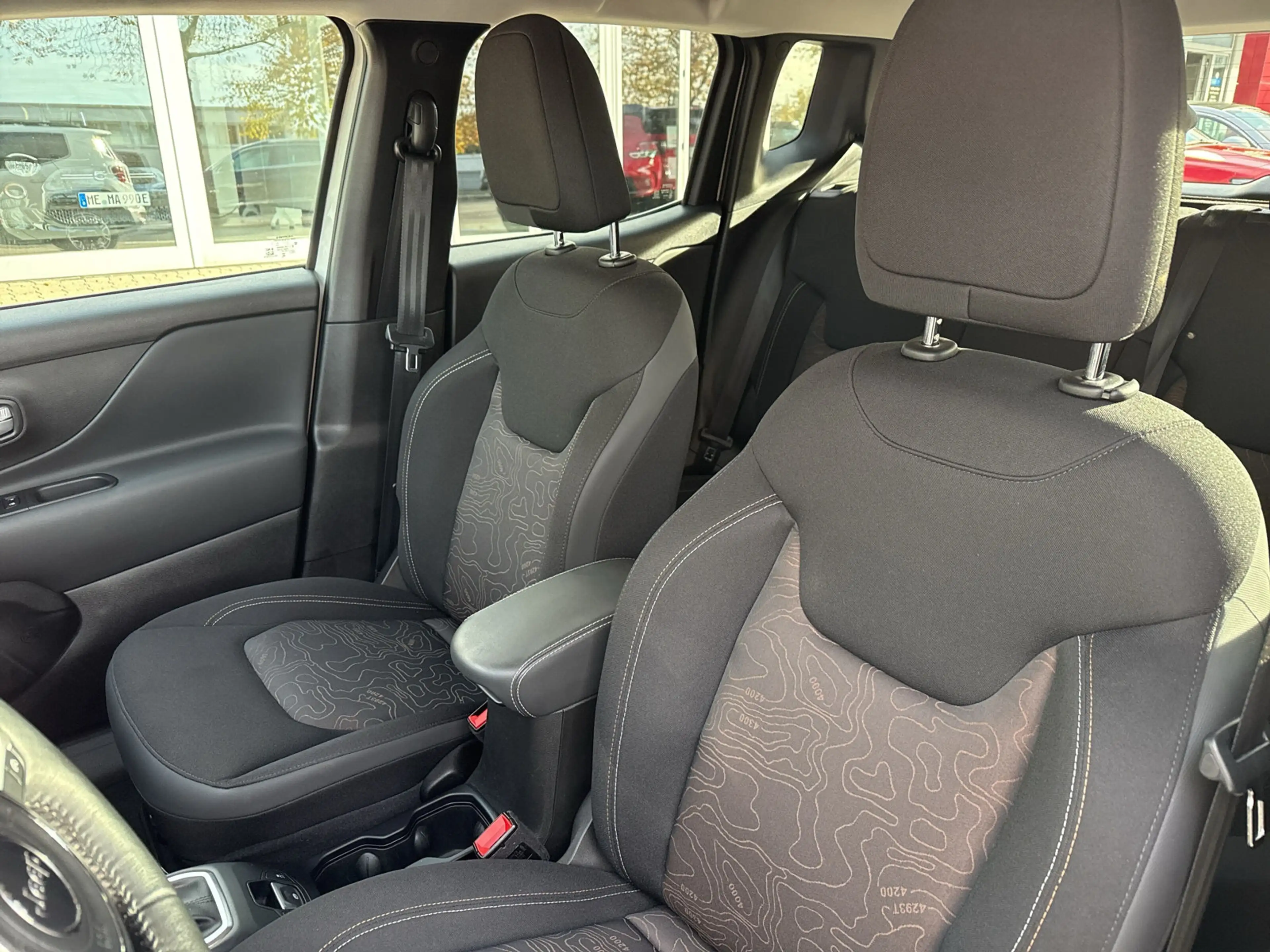 Jeep Renegade High Upland — photo 7