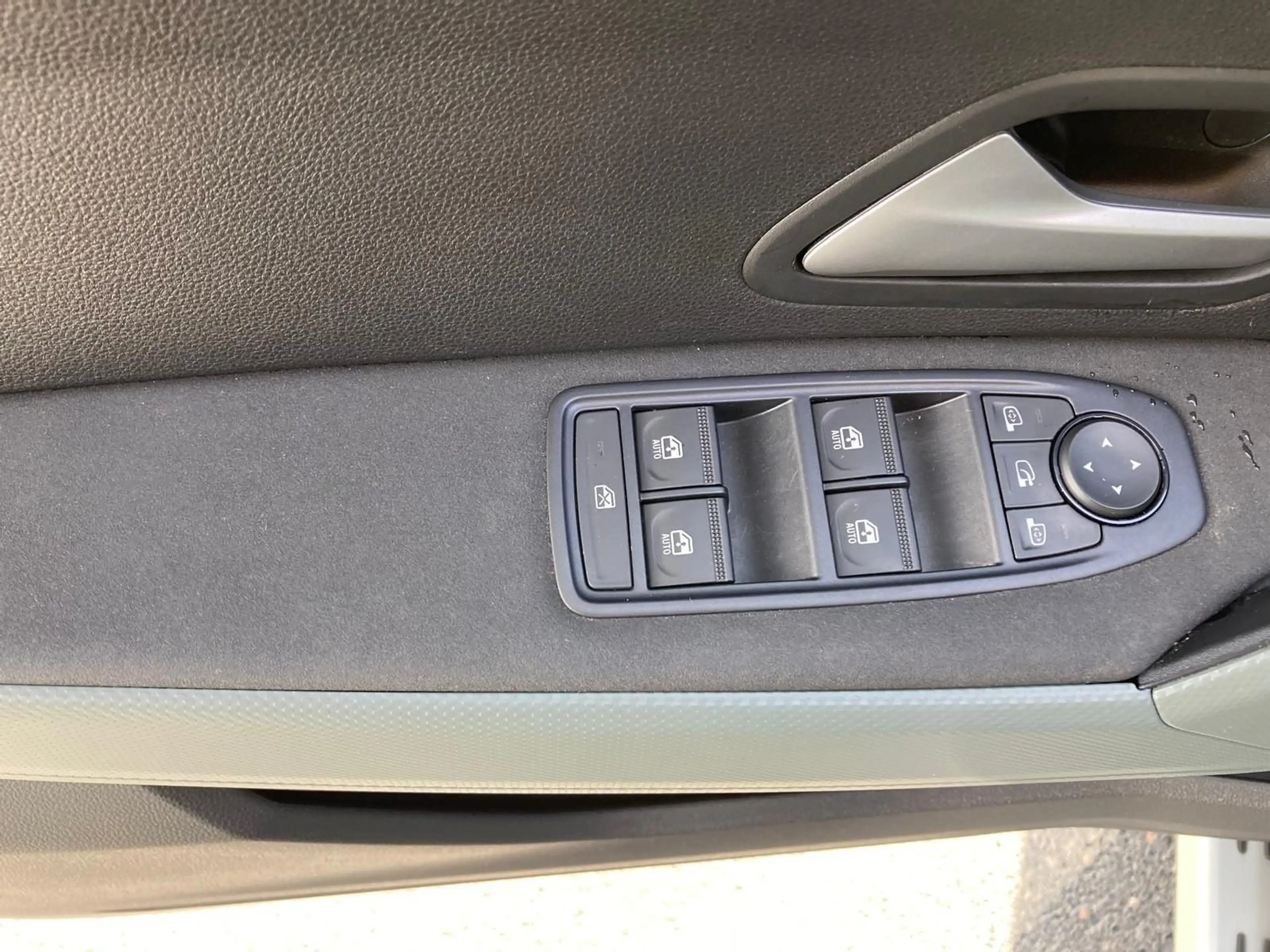 Dacia Bigster Extreme Mild Hybrid 140 — photo 12