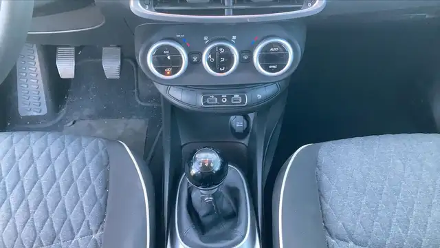 Fiat 500x view 13