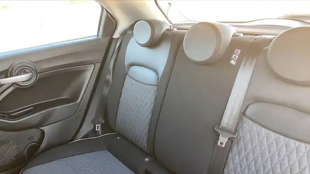 Fiat 500x view 9