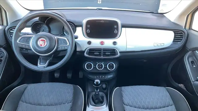 Fiat 500x view 11