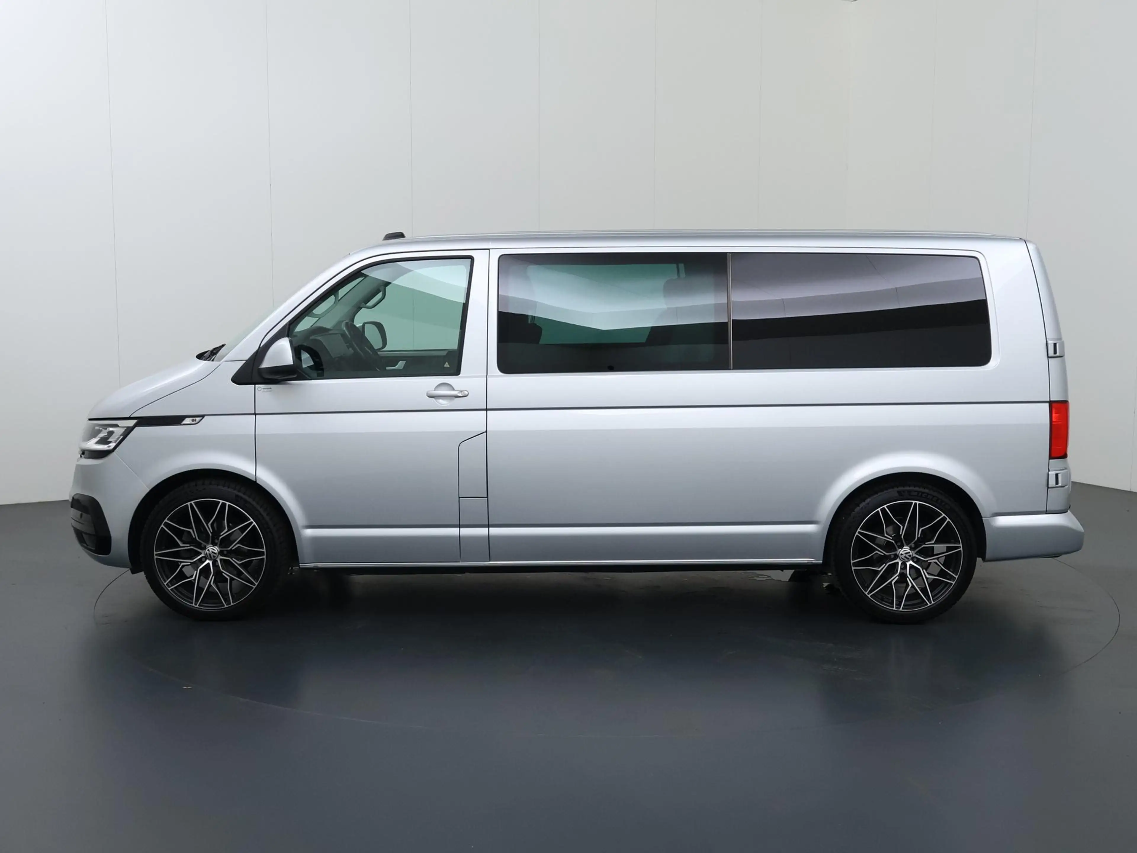 Volkswagen T6.1 Transporter 2.0 TDI | 7-DSG | 4-MOTION | DUBBEL CABINE | BULLI — photo 5