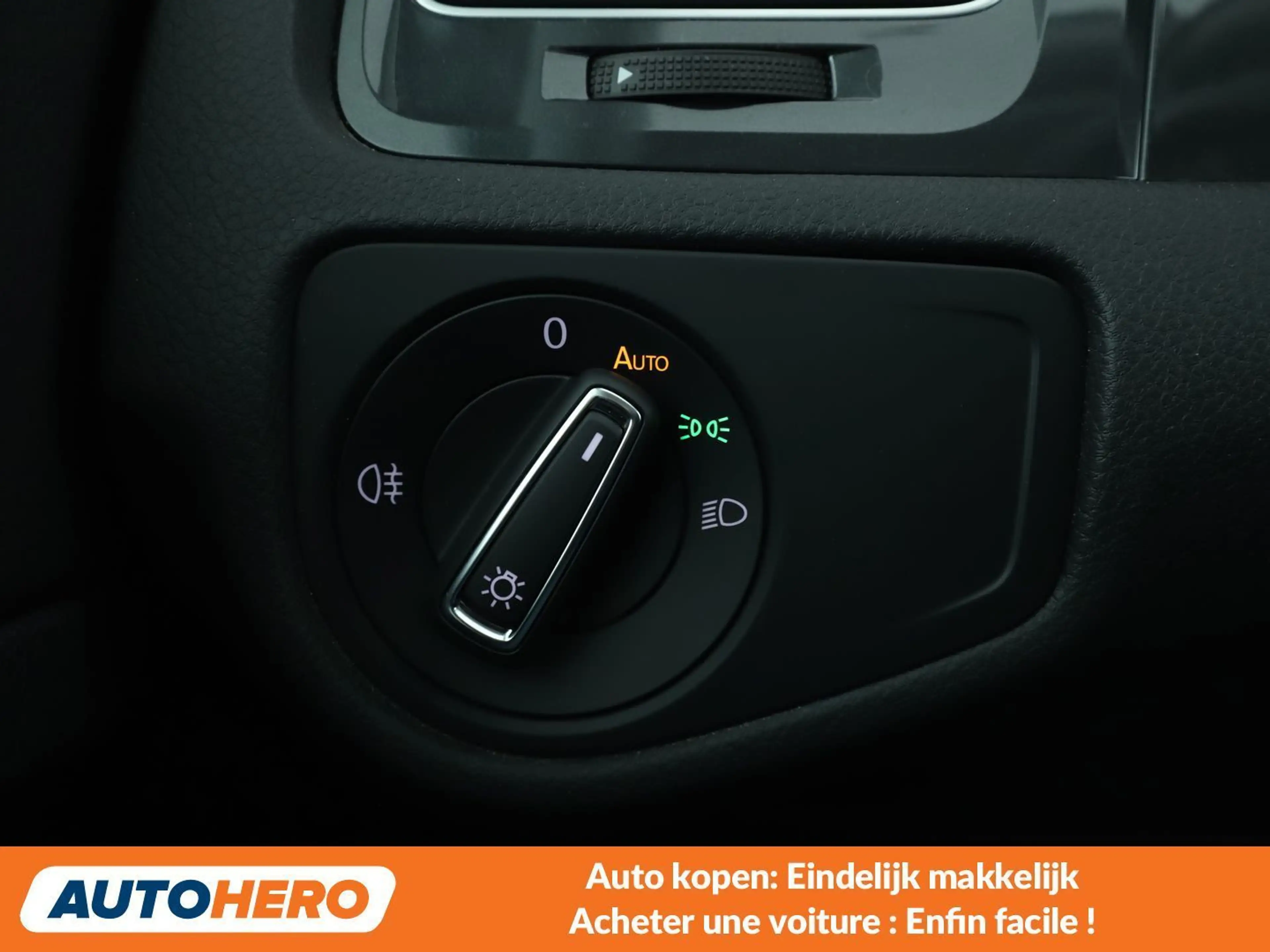 Volkswagen Golf 1.0 TSI Comfortline BlueMotion — photo 15