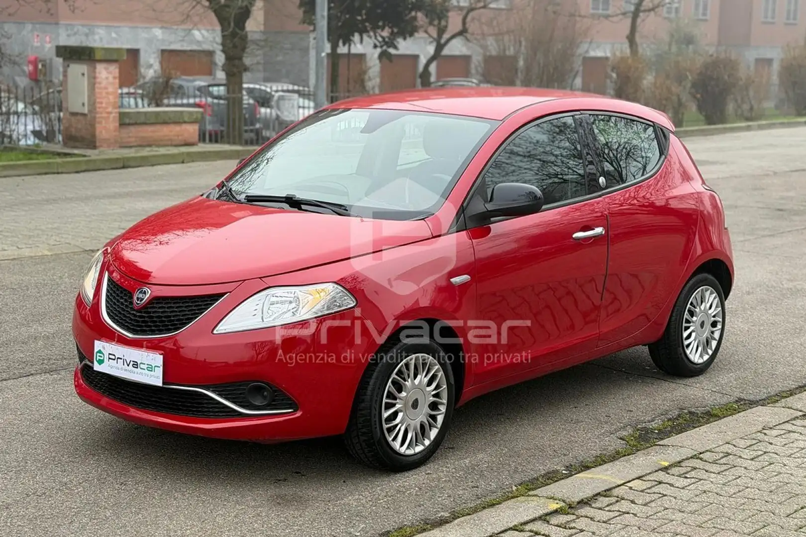 Lancia Ypsilon Ypsilon 1.2 69 CV 5 porte GPL Ecochic Gold Rouge - 1