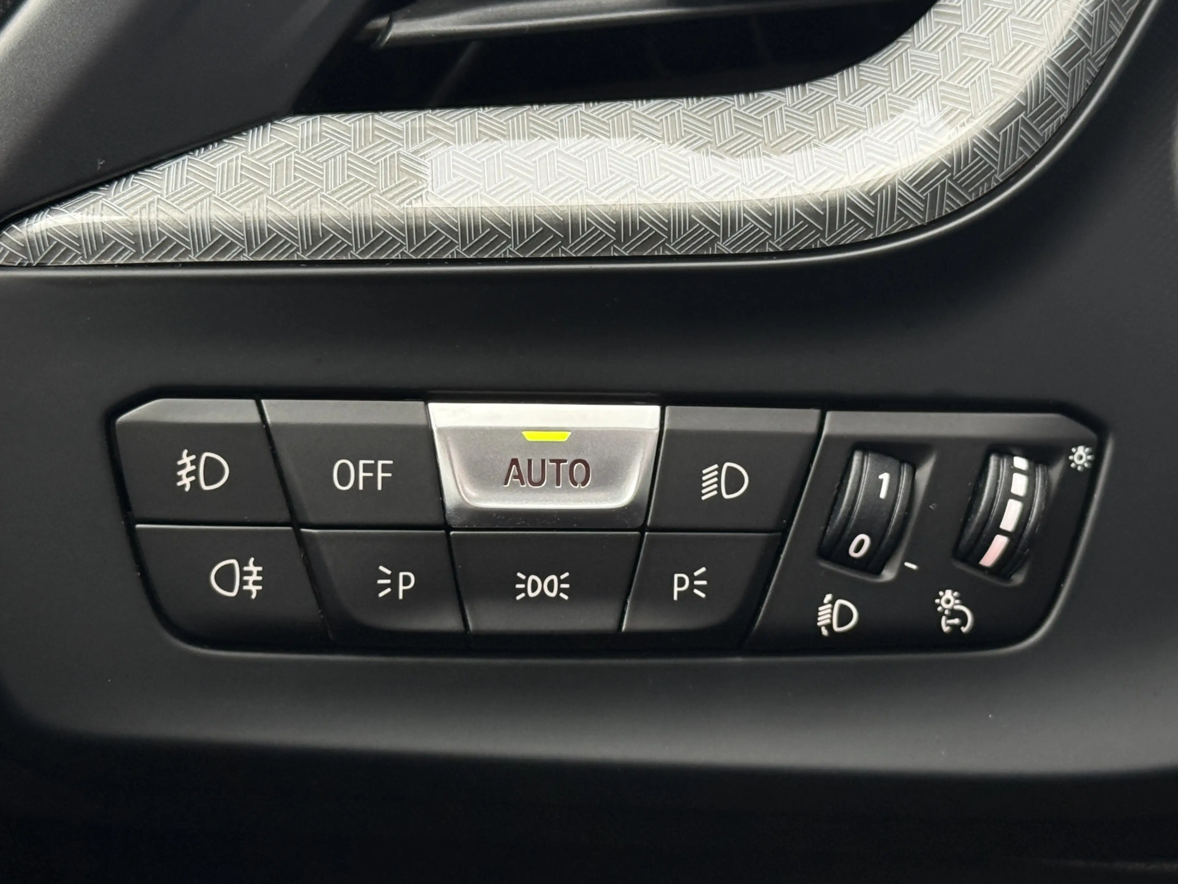 BMW 118 1-serie 118i High Executive Automaat/Pano/Apple Ca — photo 29