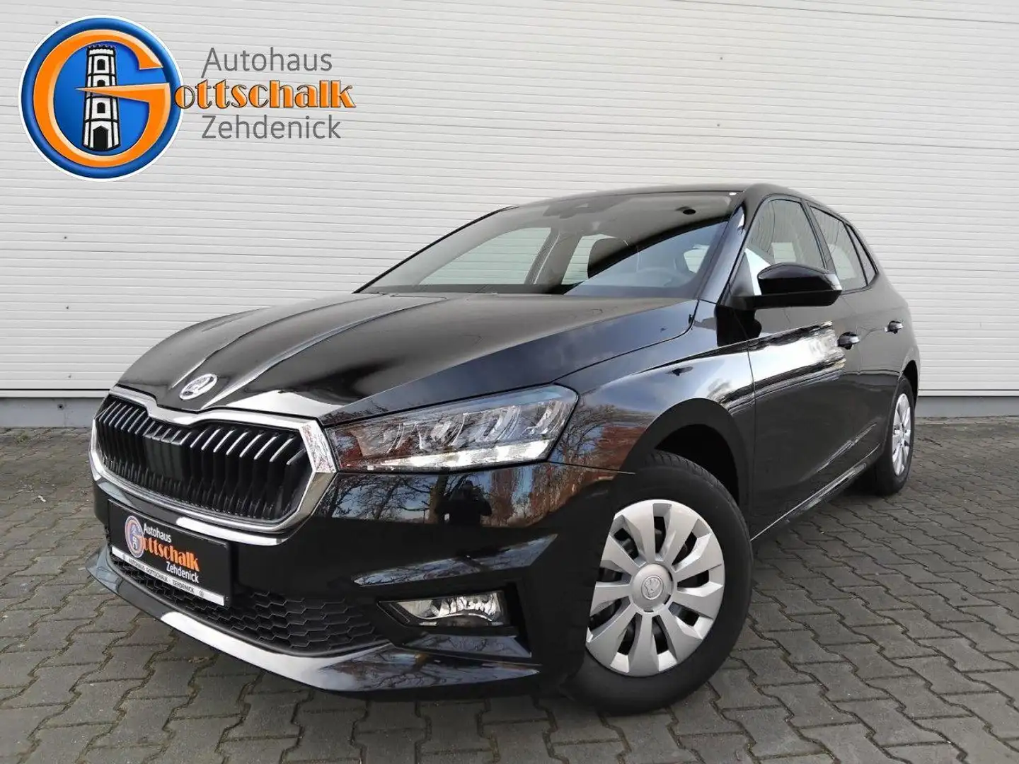 Skoda Fabia 1.0 TSI Essence LED PDC Shz Nsw App Conect Schwarz - 2