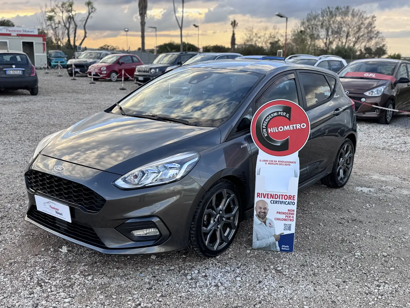 Ford Fiesta 5p 1.5 tdci ST-Line 85cv Gris - 1