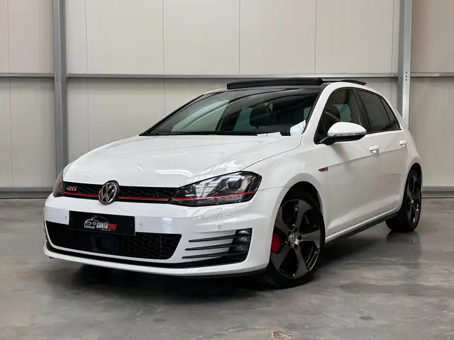 Volkswagen Golf GTI Golf 2.0 TSI Performance DSG
