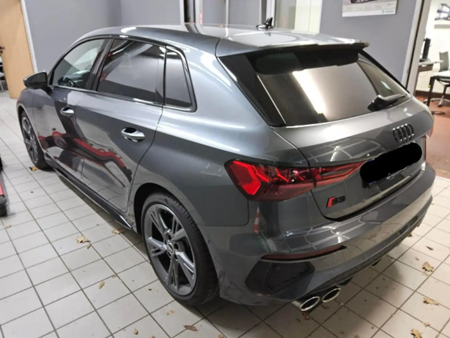 Audi S3 quattro 2.0TFSI Stronic LED RFK B&O Grau - 2