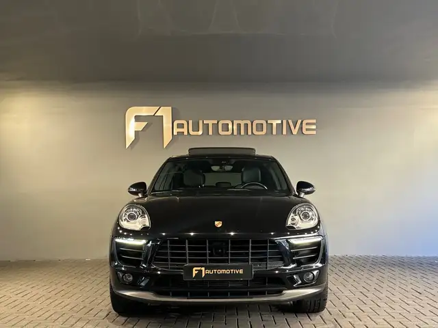 Porsche Macan view 9
