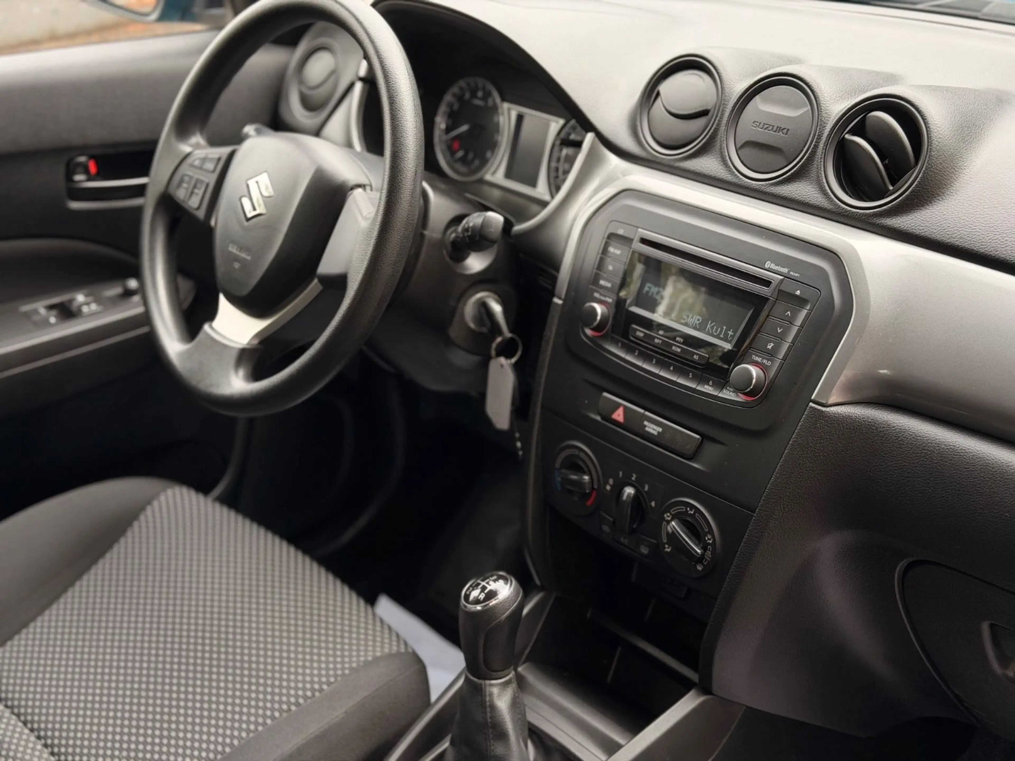 Suzuki Vitara 1.6 4x4 SHZ Kamera Abstandtemp. AHK — photo 15