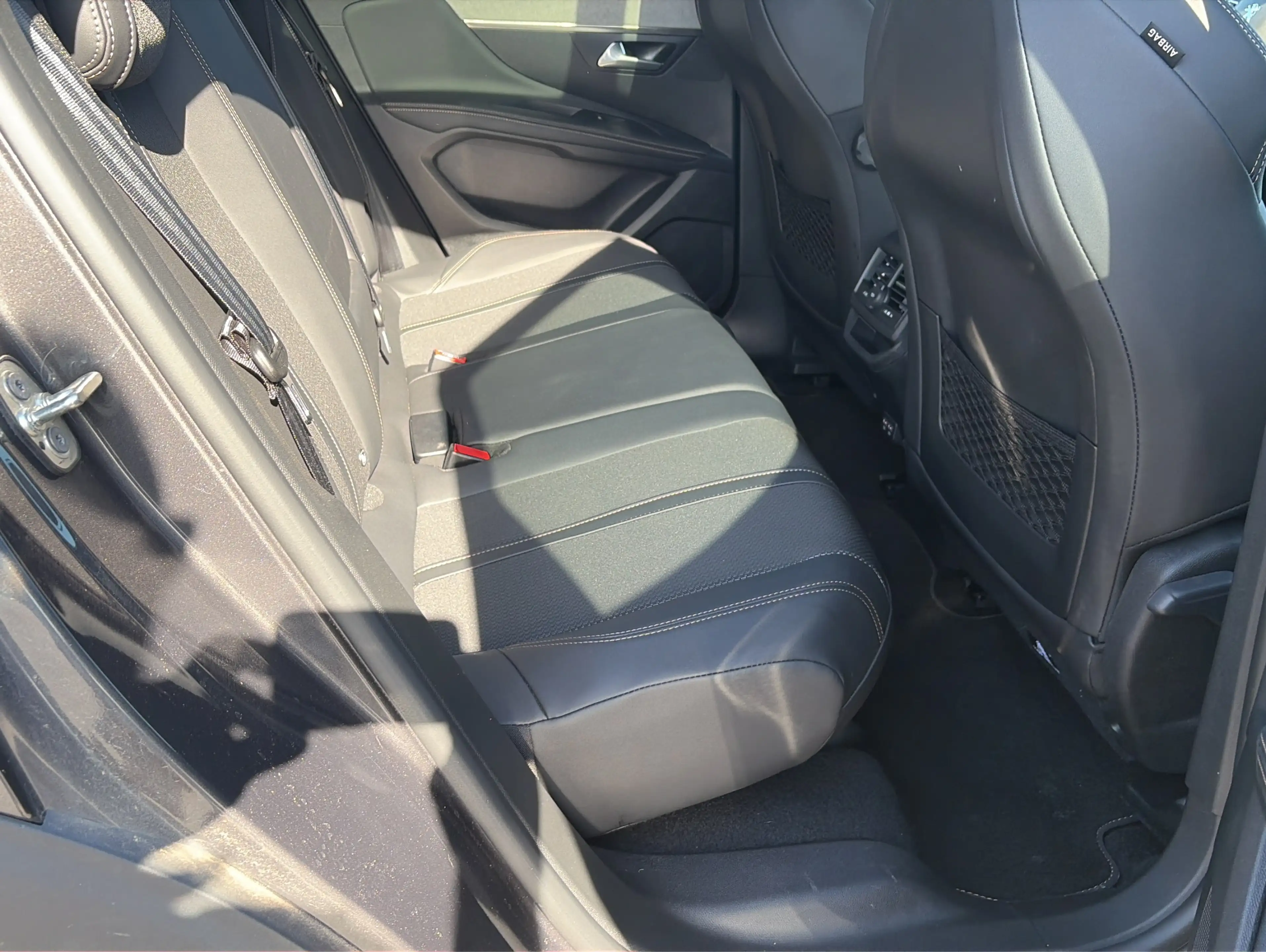 Peugeot 3008 Hybrid 136e-DSC6 GT*Pano*Navi*LED*ACC*Kamera — photo 10