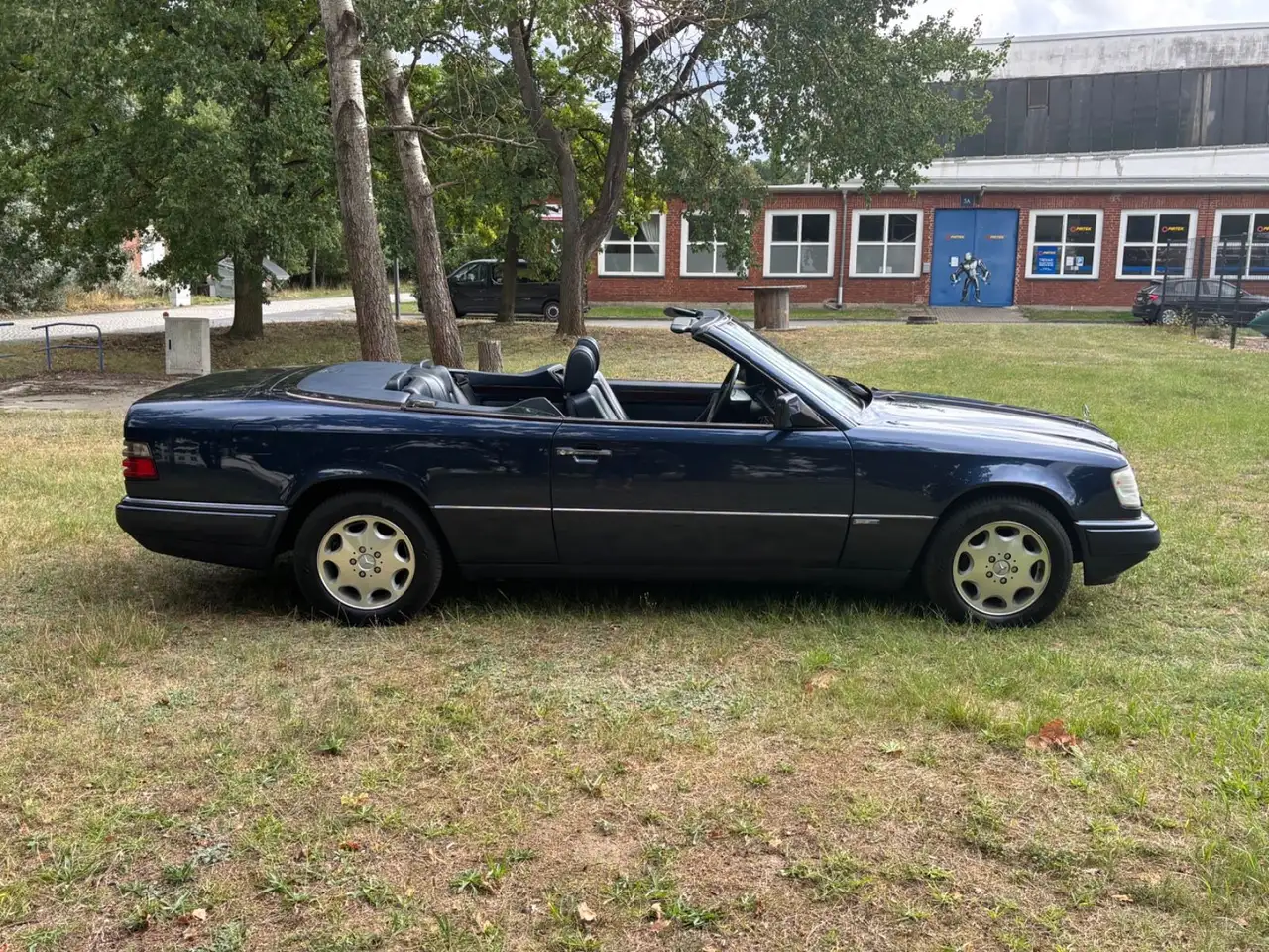 Mercedes-Benz E 220 Cabrio Sportline, 1. Hd, Scheckheft, Klima, foto 7