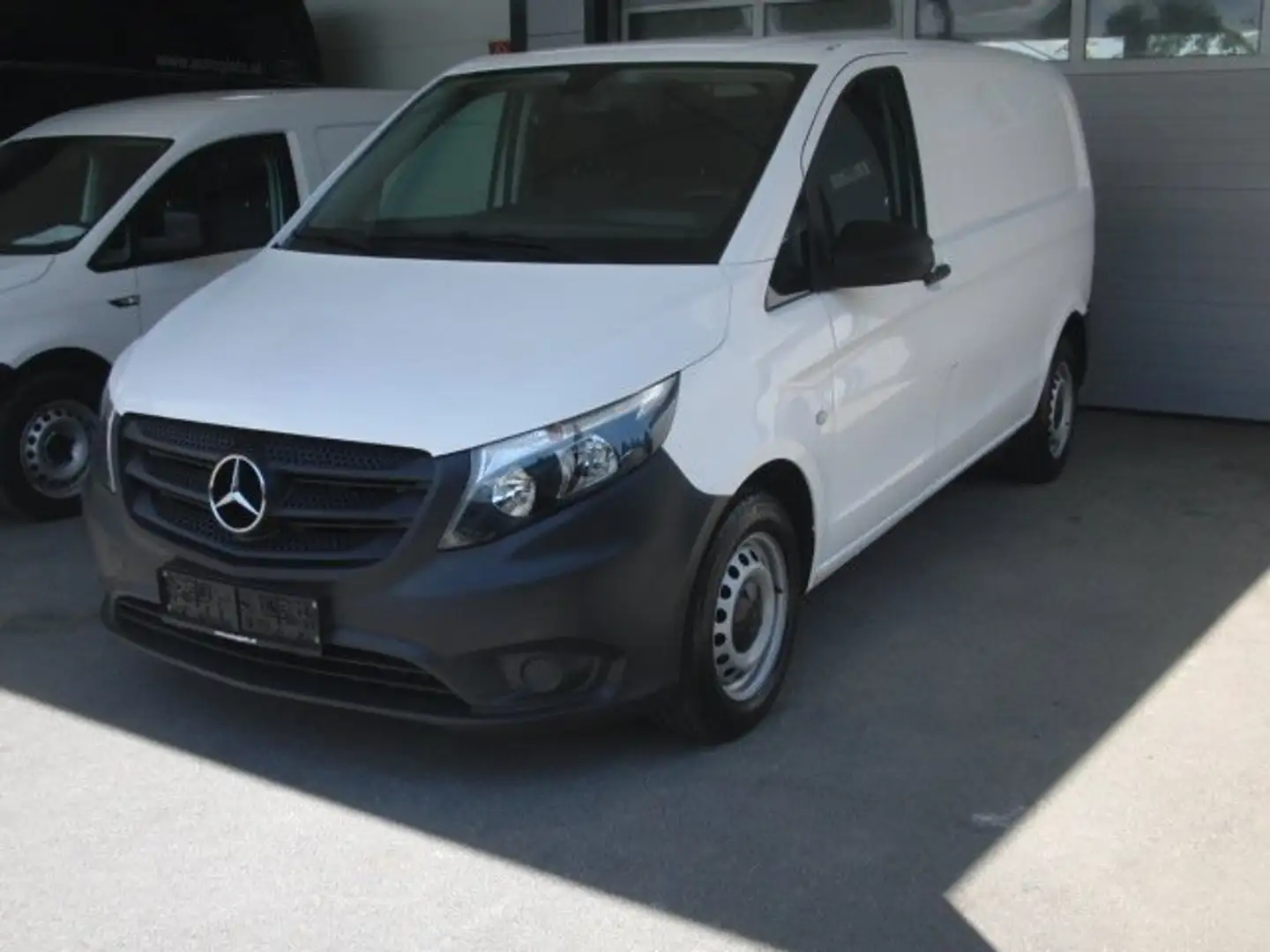 Mercedes-Benz Vito Kastenwagen 114 BlueTEC Aut. KLIMA/NAVI/AHV Weiß - 2