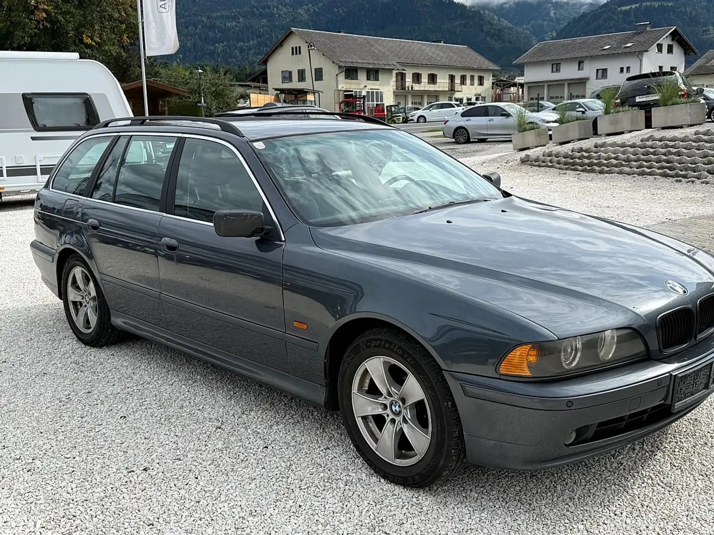 BMW 520 i touring Aut. Grigio - 2