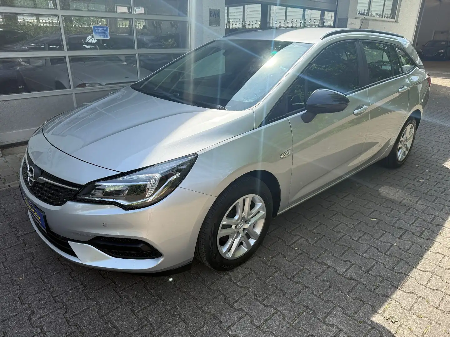 Opel Astra ST 1.5d Automatik Edition LED*NAVI 74tkm Silber - 2