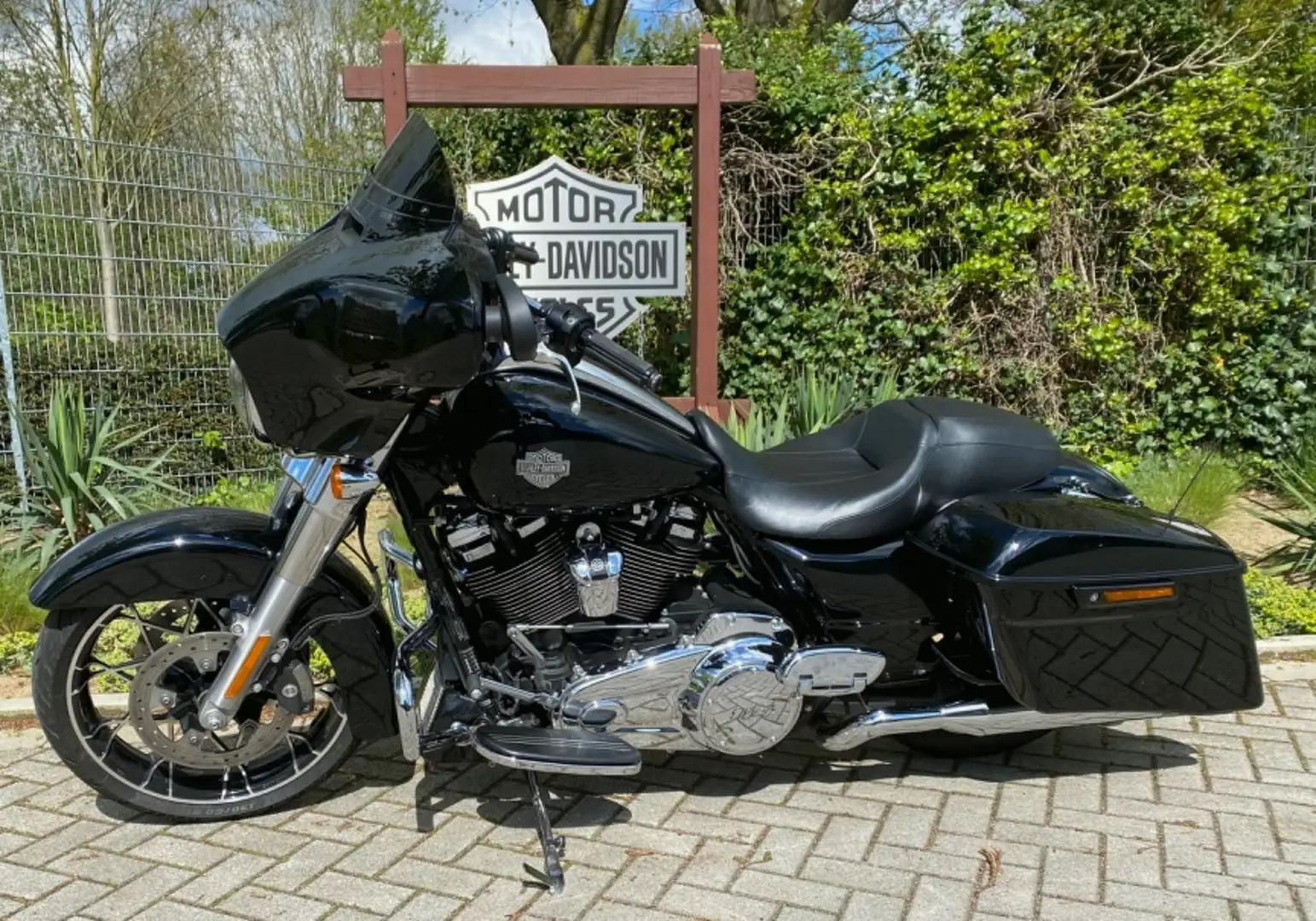 Harley-Davidson Street Glide Special 5HD1 Jekill &Hyde Noir - 2
