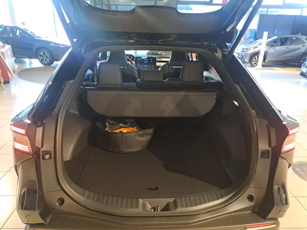 Toyota bZ4X Facelift 2026 Teamplayer Elektromotor 165 kW / 73 7