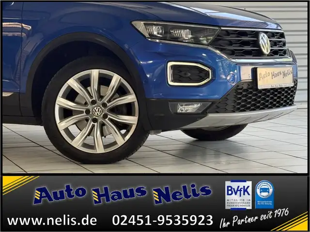 Volkswagen T-Roc view 2