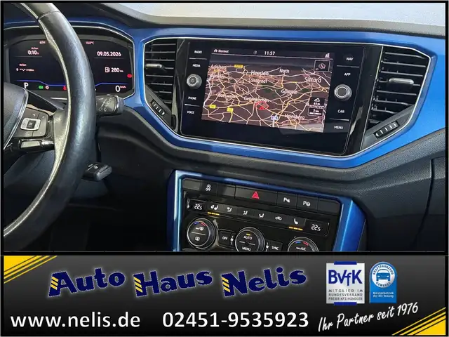 Volkswagen T-Roc view 14