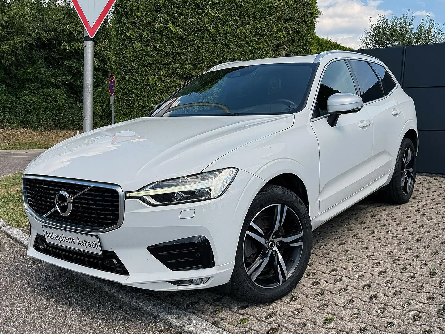 Volvo XC60 R Design AWD|Memory|Leder| Blanc - 2