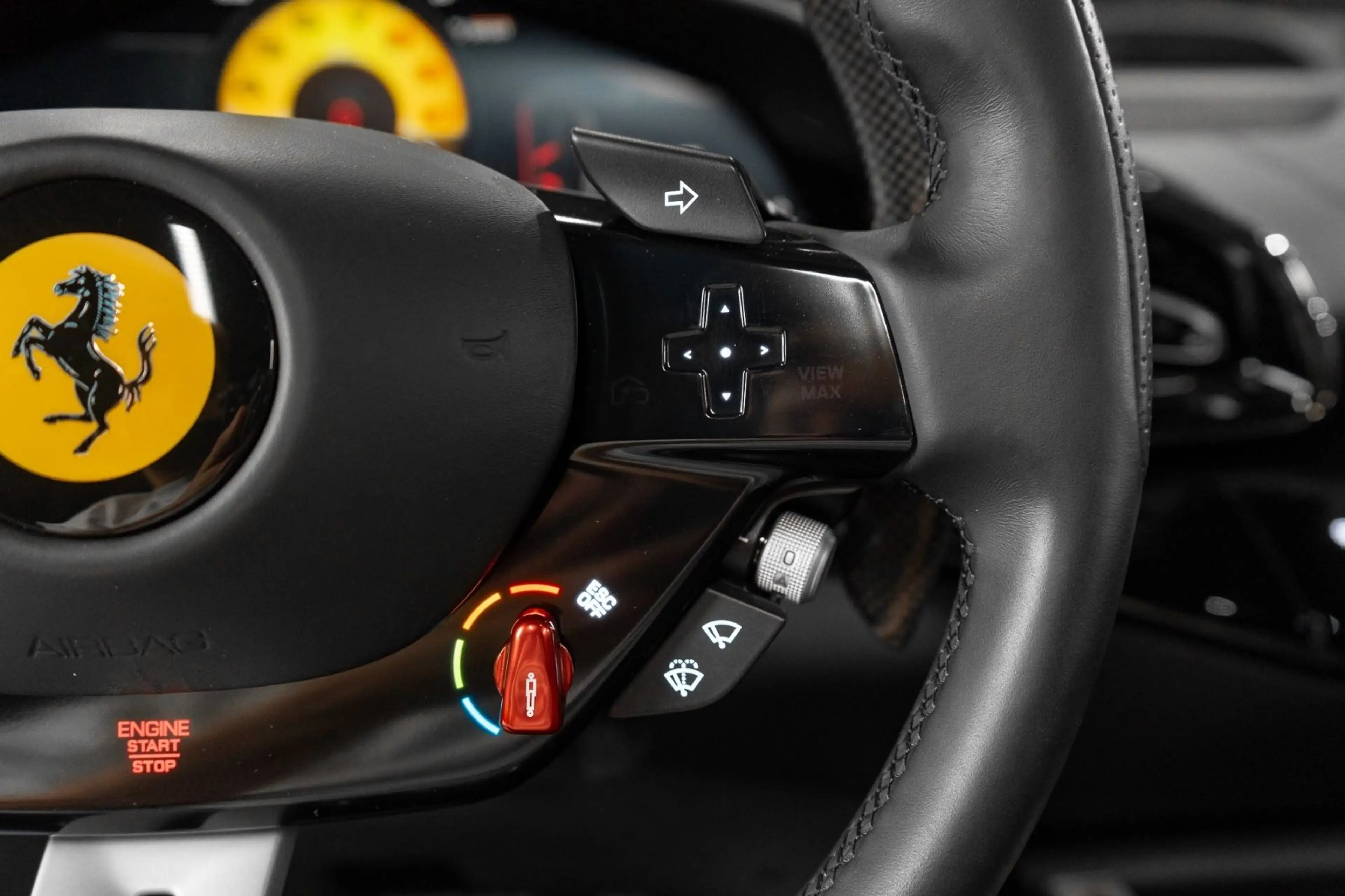 Ferrari Purosangue V12°FULL-CARBON°PANO°MEM°VENT°360° — photo 9
