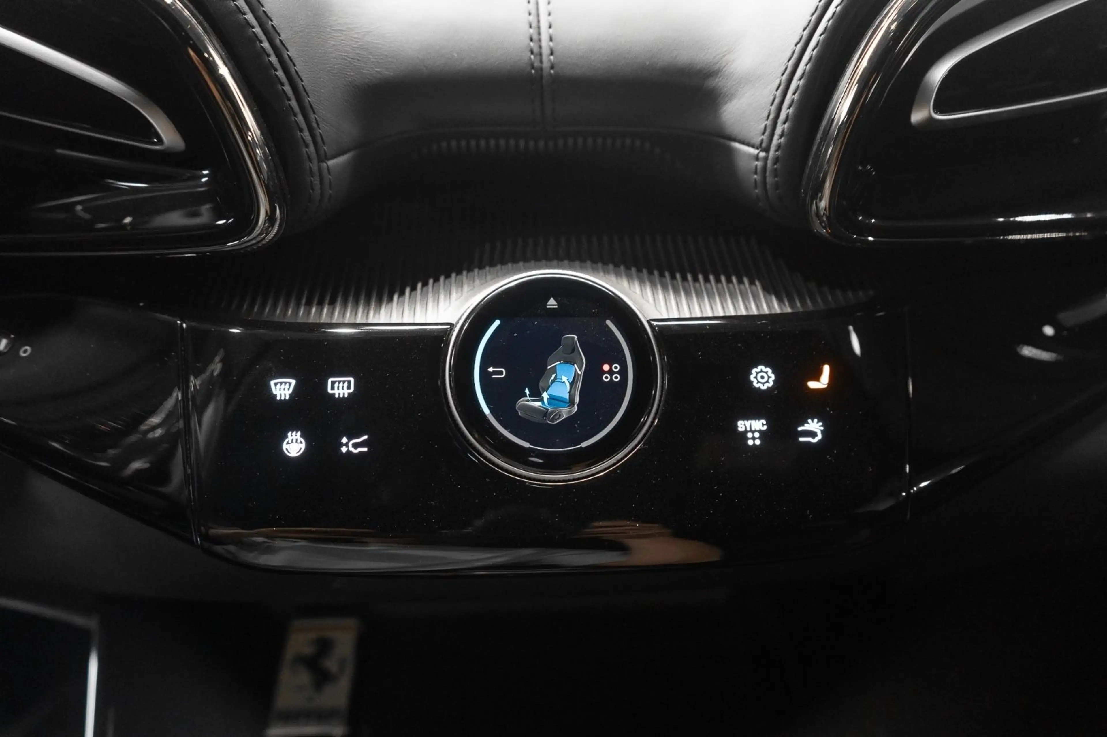 Ferrari Purosangue V12°FULL-CARBON°PANO°MEM°VENT°360° — photo 12