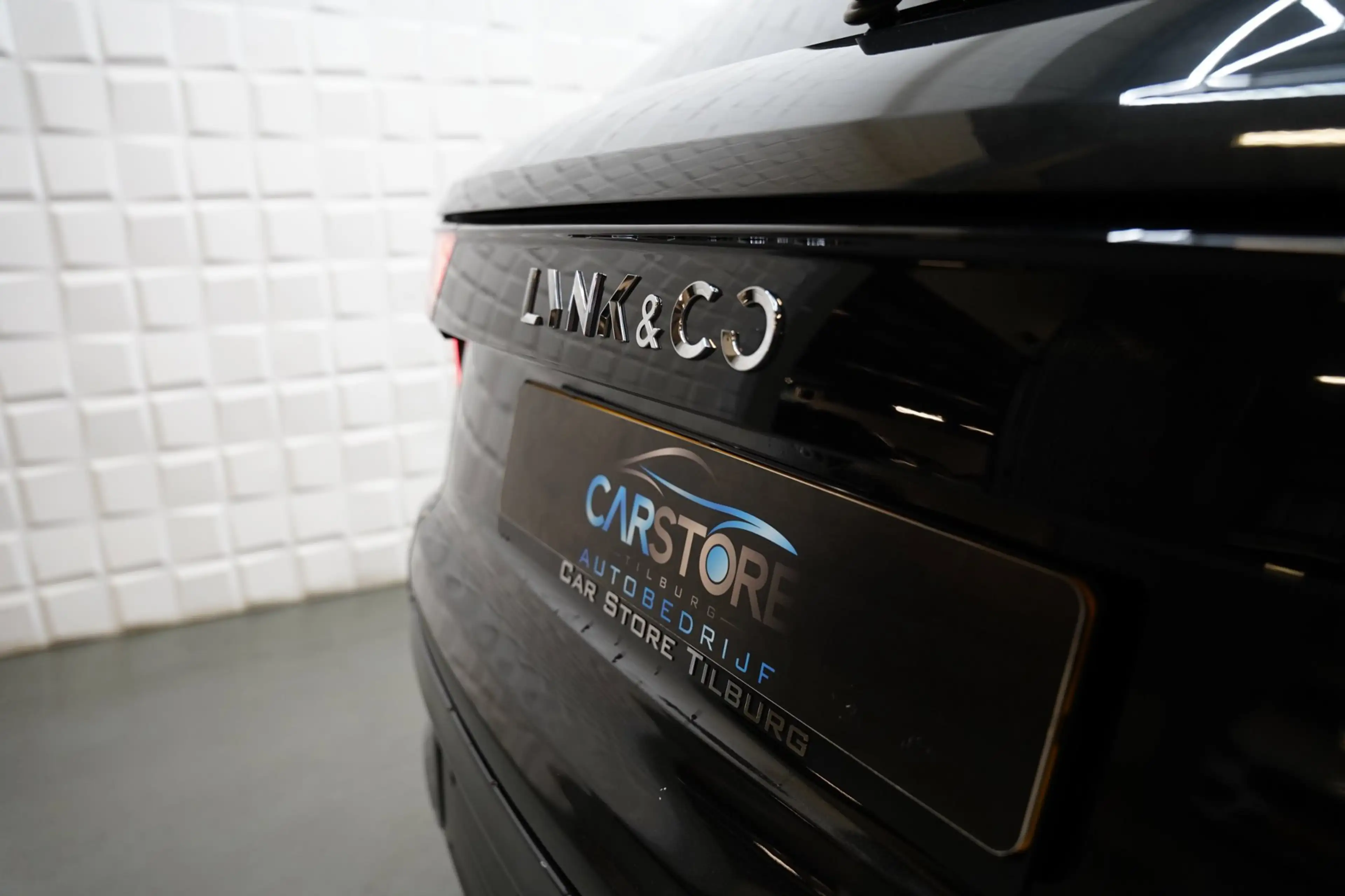 Lynk & Co 01 1.5 BLACK EDITION PANO CAM ACC SFEER MEMORY — photo 11