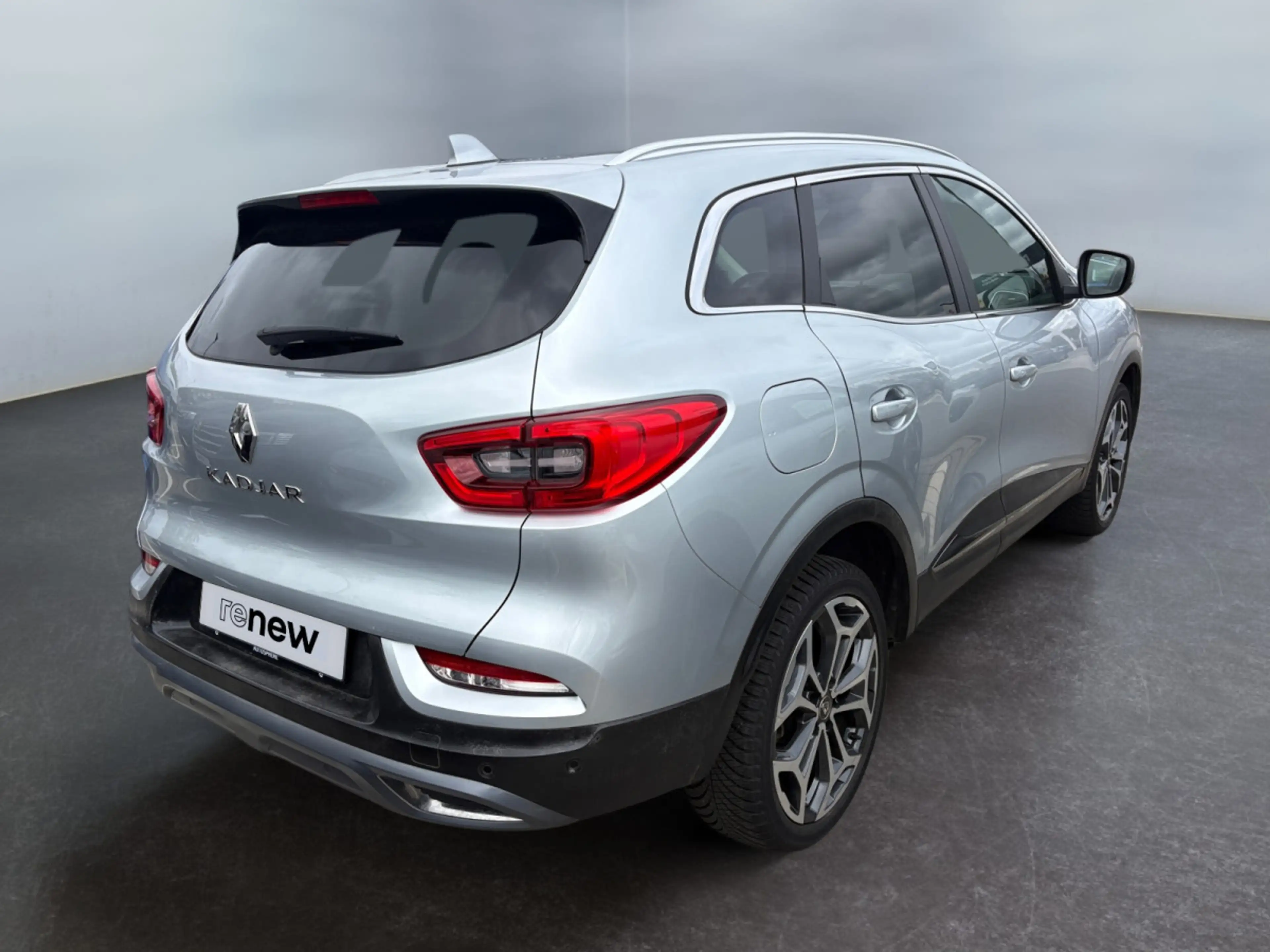 Renault Kadjar 1.33 TCe Techno EDC GPF — photo 3