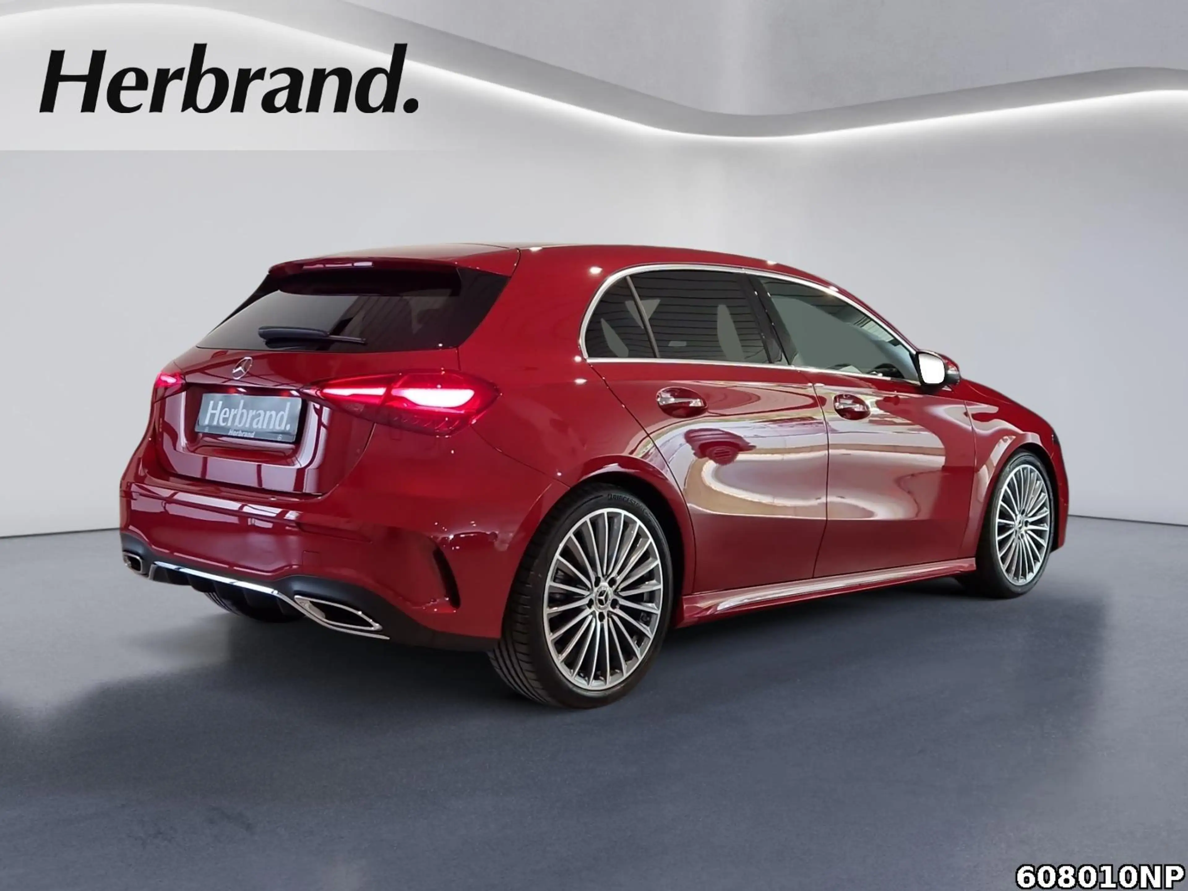 Mercedes-Benz A 180 AMG 360° Memory Pano HUD Multibeam 19"LM — photo 3