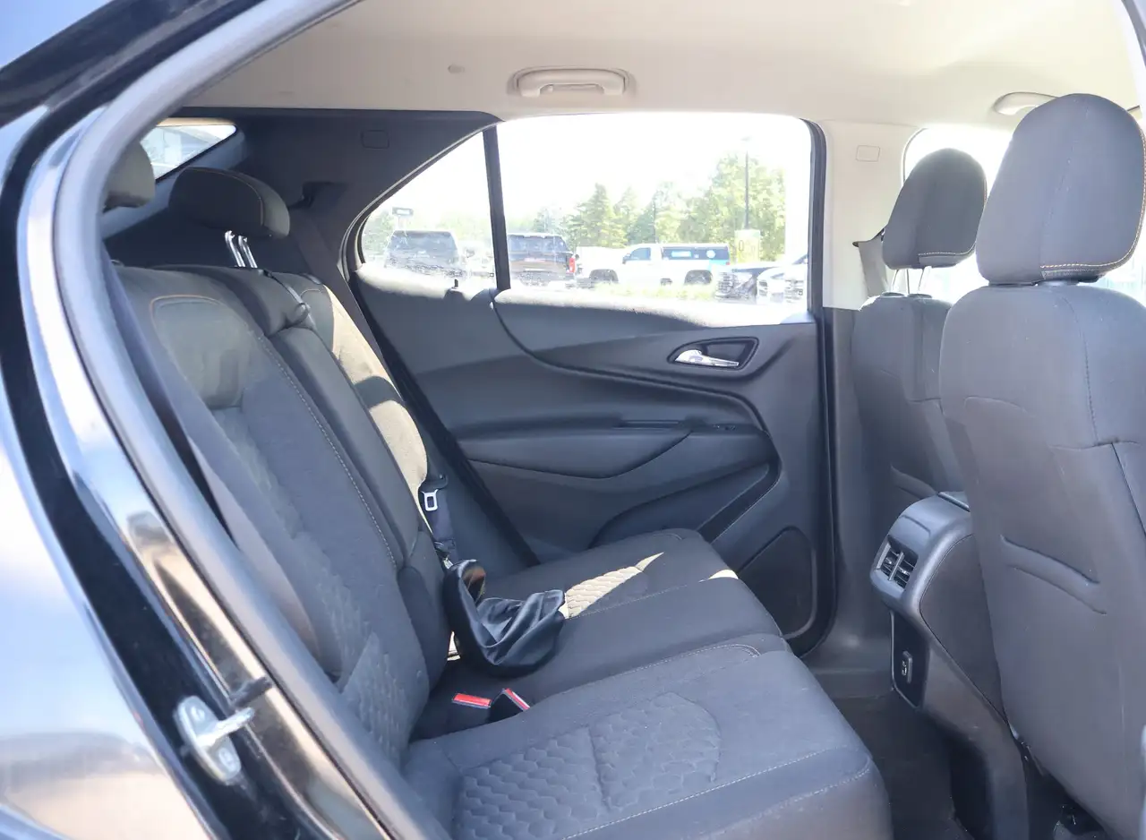 Chevrolet Equinox photo Chevrolet Equinox