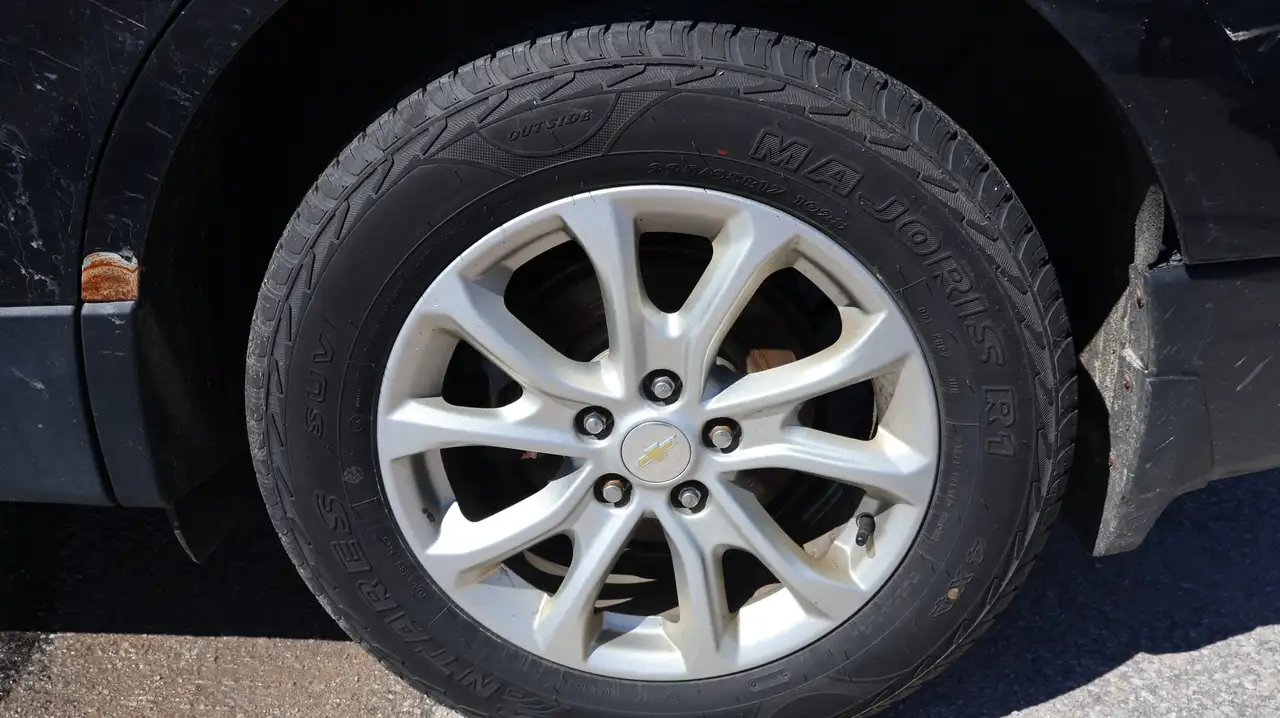 Chevrolet Equinox photo Chevrolet Equinox
