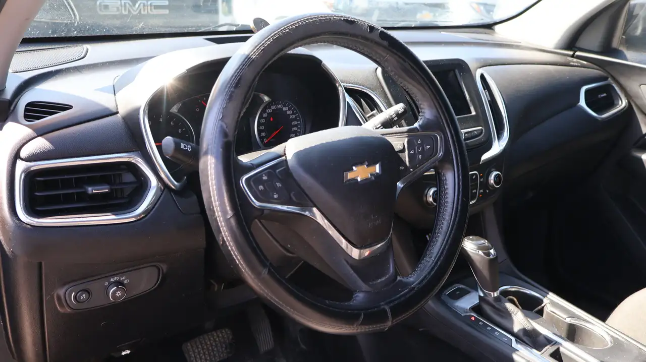 Chevrolet Equinox photo Chevrolet Equinox