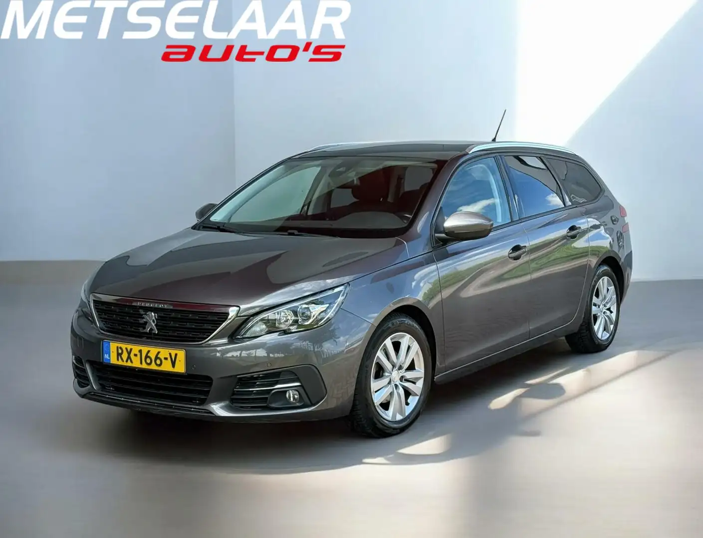 Peugeot 308 SW 1.2 PureTech Blue Lease Executive Gris - 1