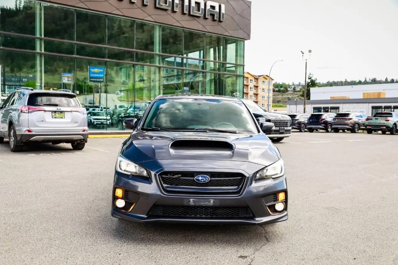 Subaru WRX снимка Subaru WRX