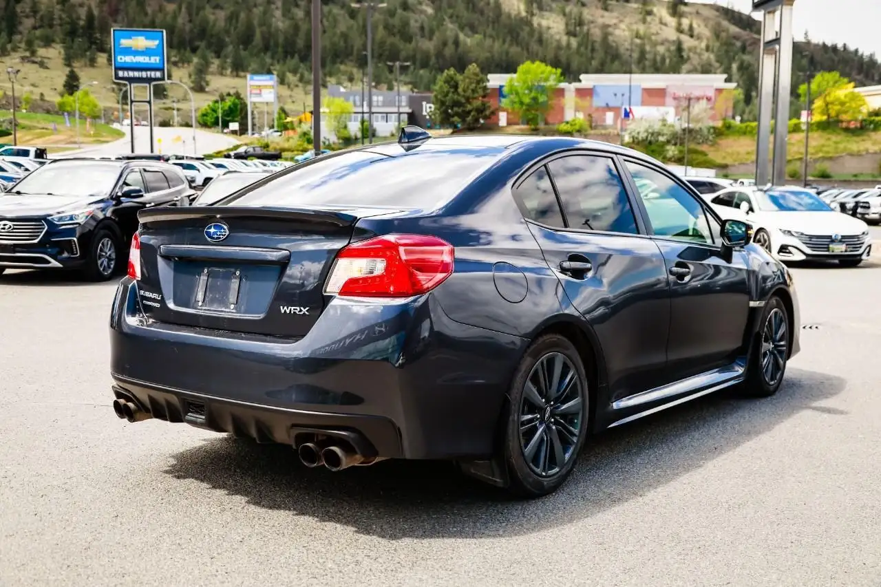 Subaru WRX снимка Subaru WRX