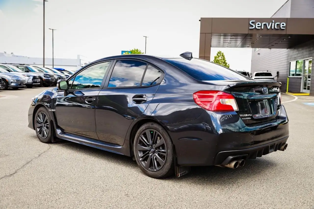 Subaru WRX снимка Subaru WRX