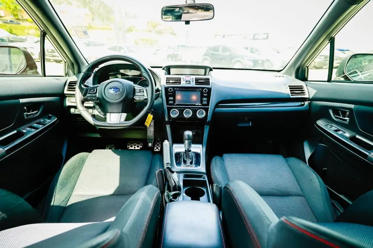 Subaru WRX снимка Subaru WRX