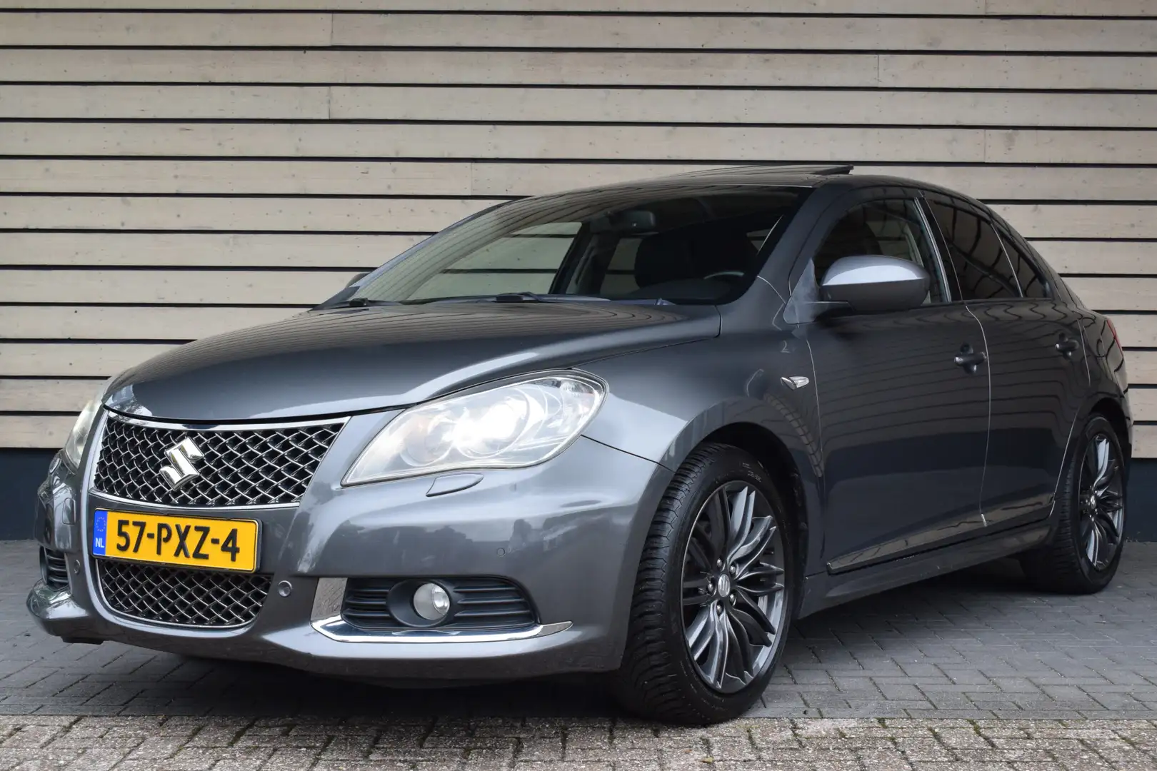 Suzuki Kizashi 2.4 Sport Gris - 2